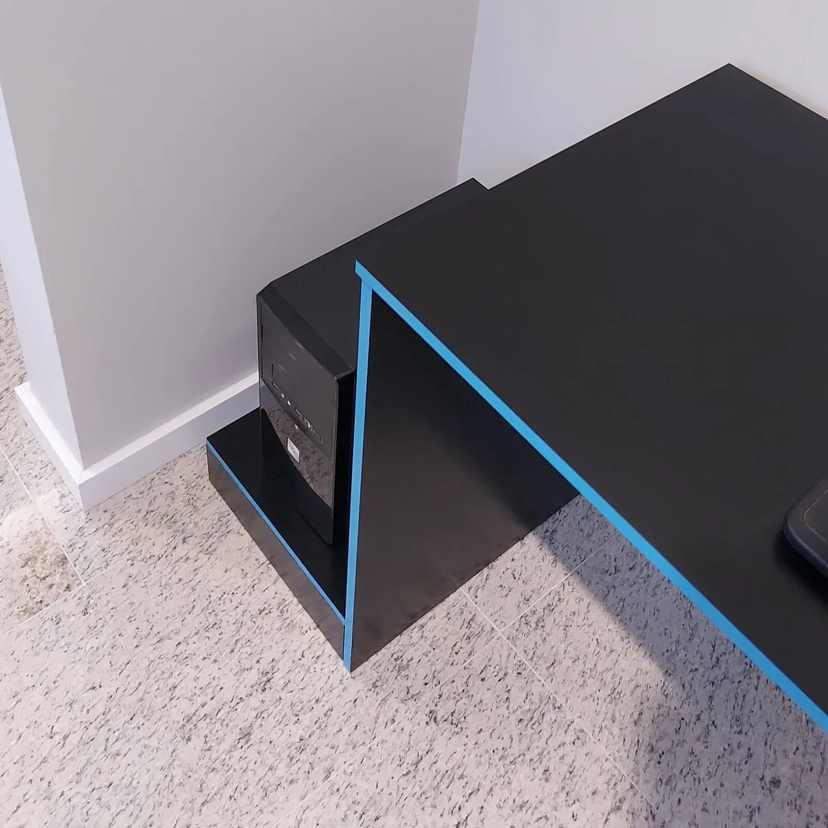 Escrivaninha Gamer - Preto C / Azul - 7 - Móveis Curitiba | Moveirama
