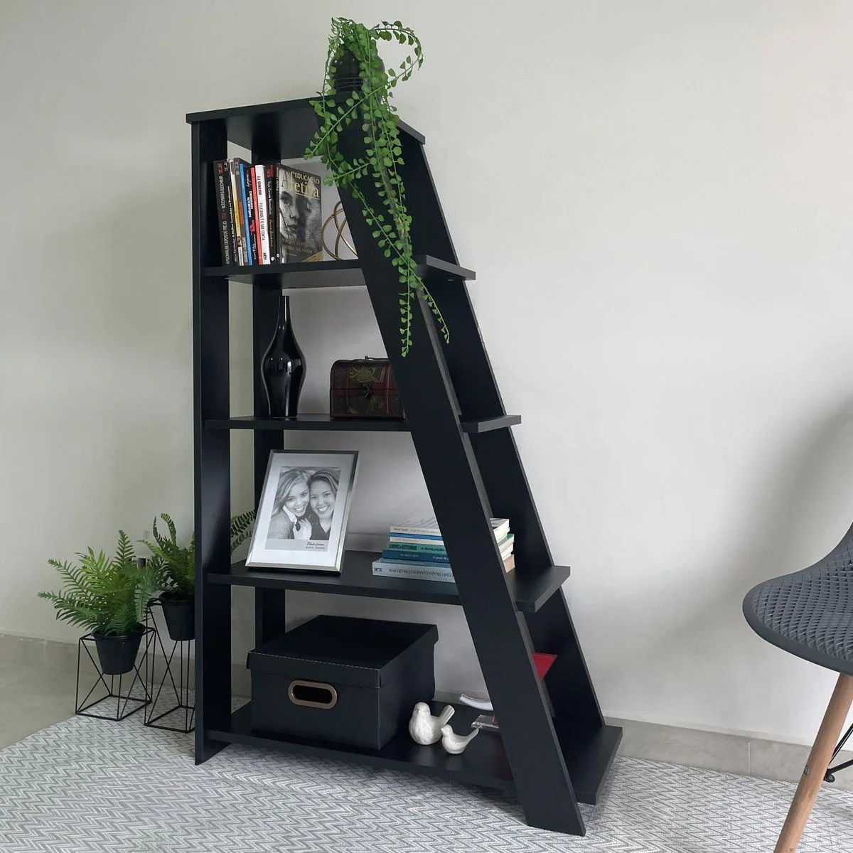 Estante Star na cor Preto