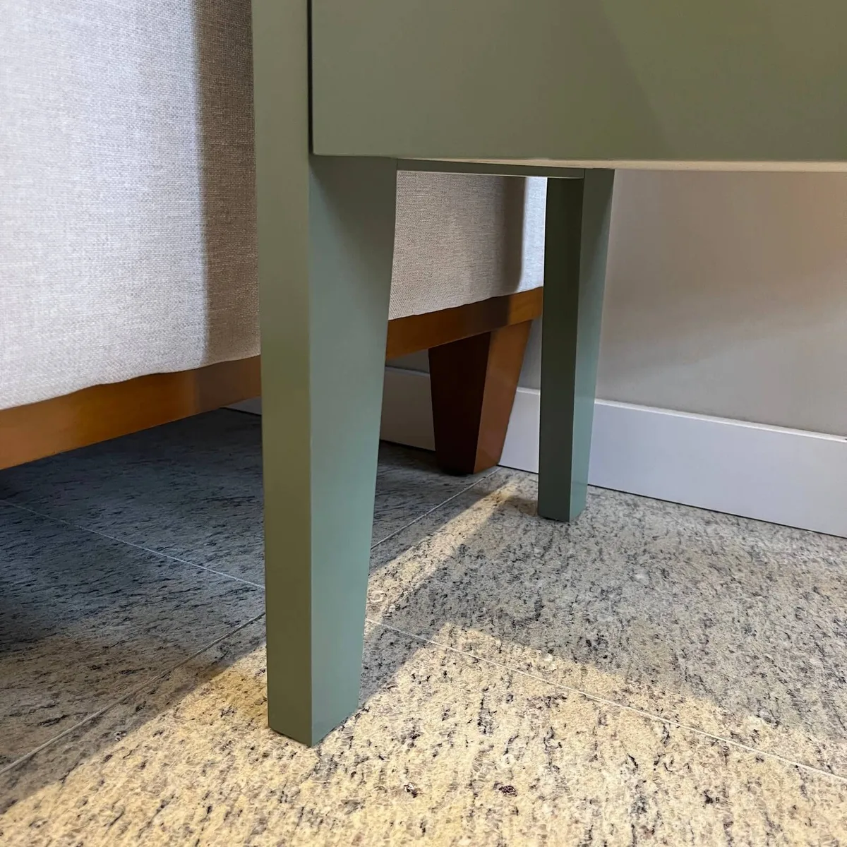 Mesa de Apoio Charlotte - Menta C / Carvalho - 5 - Móveis Curitiba | Moveirama