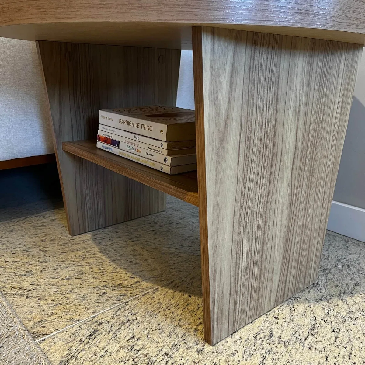 Mesa de Apoio Magnum - Carvalho - 10 - Móveis Curitiba | Moveirama