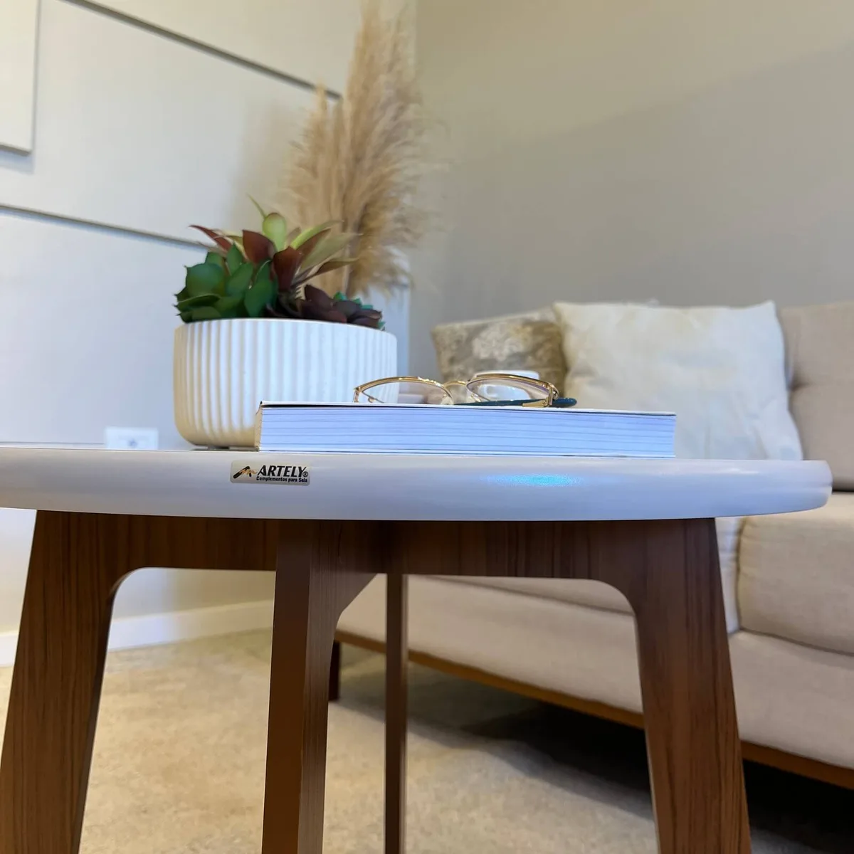 Mesa de Centro Jasmin - Off White C / Carvalho - 5 - Móveis Curitiba | Moveirama