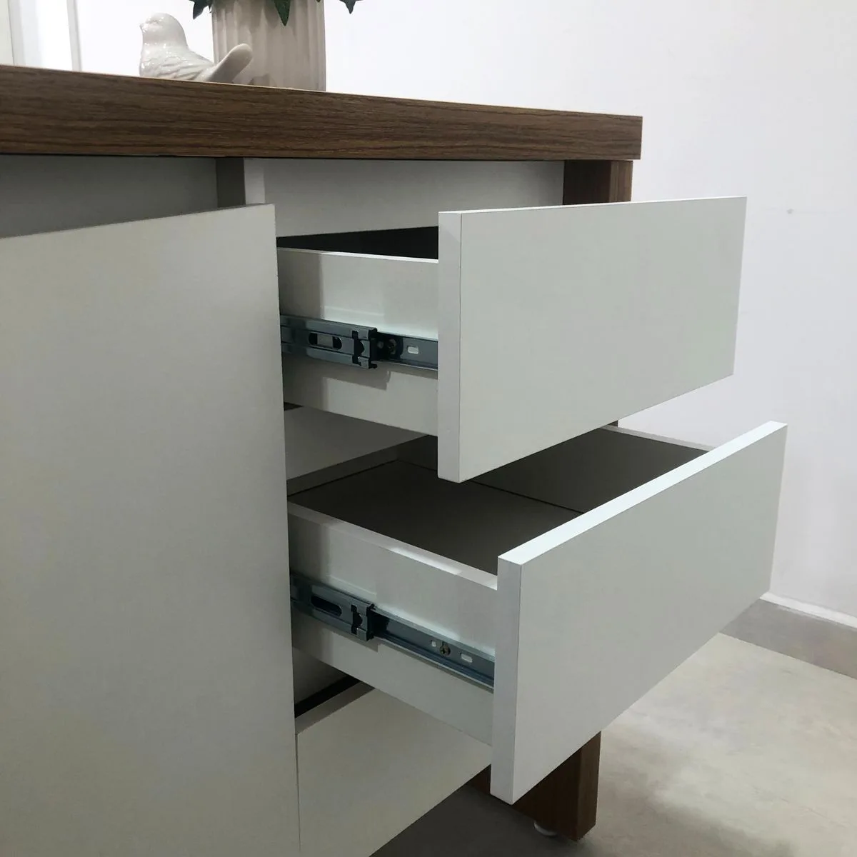 Mesa Chefia - Y37 - Freijó/Branco