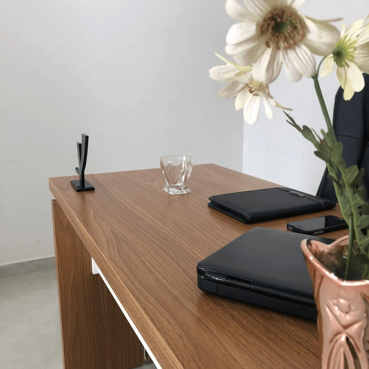 Mesa Operacional 1250 - Y37 - Freijó/Branco