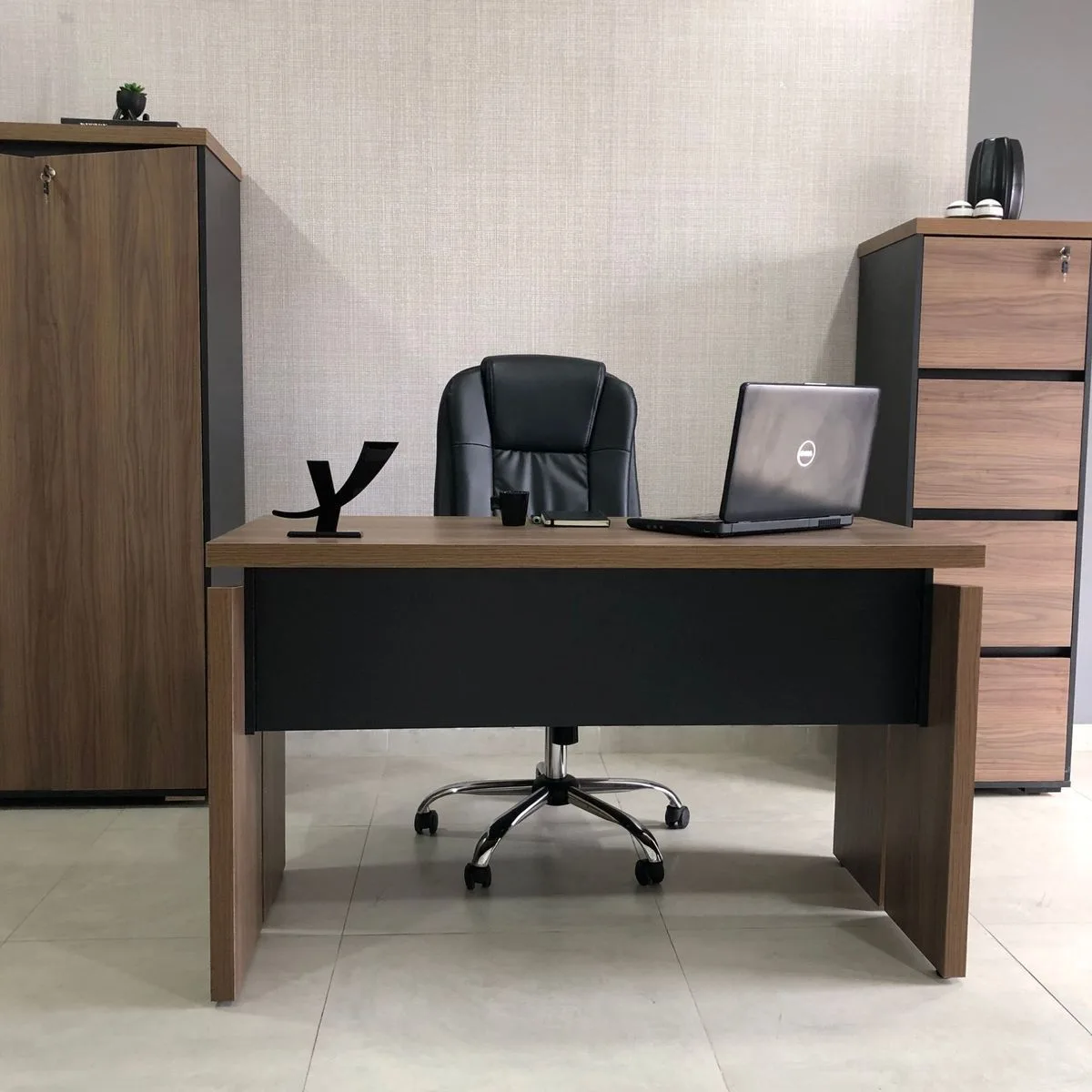 Mesa Operacional 1250 - Y37 - Nogal/Preto