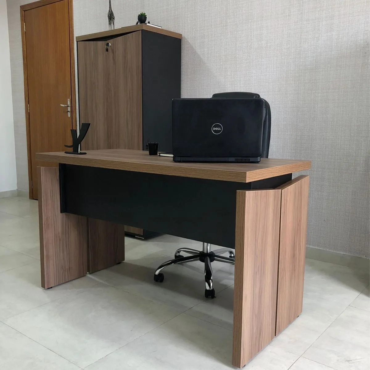 Mesa Operacional 1250 - Y37 - Nogal/Preto