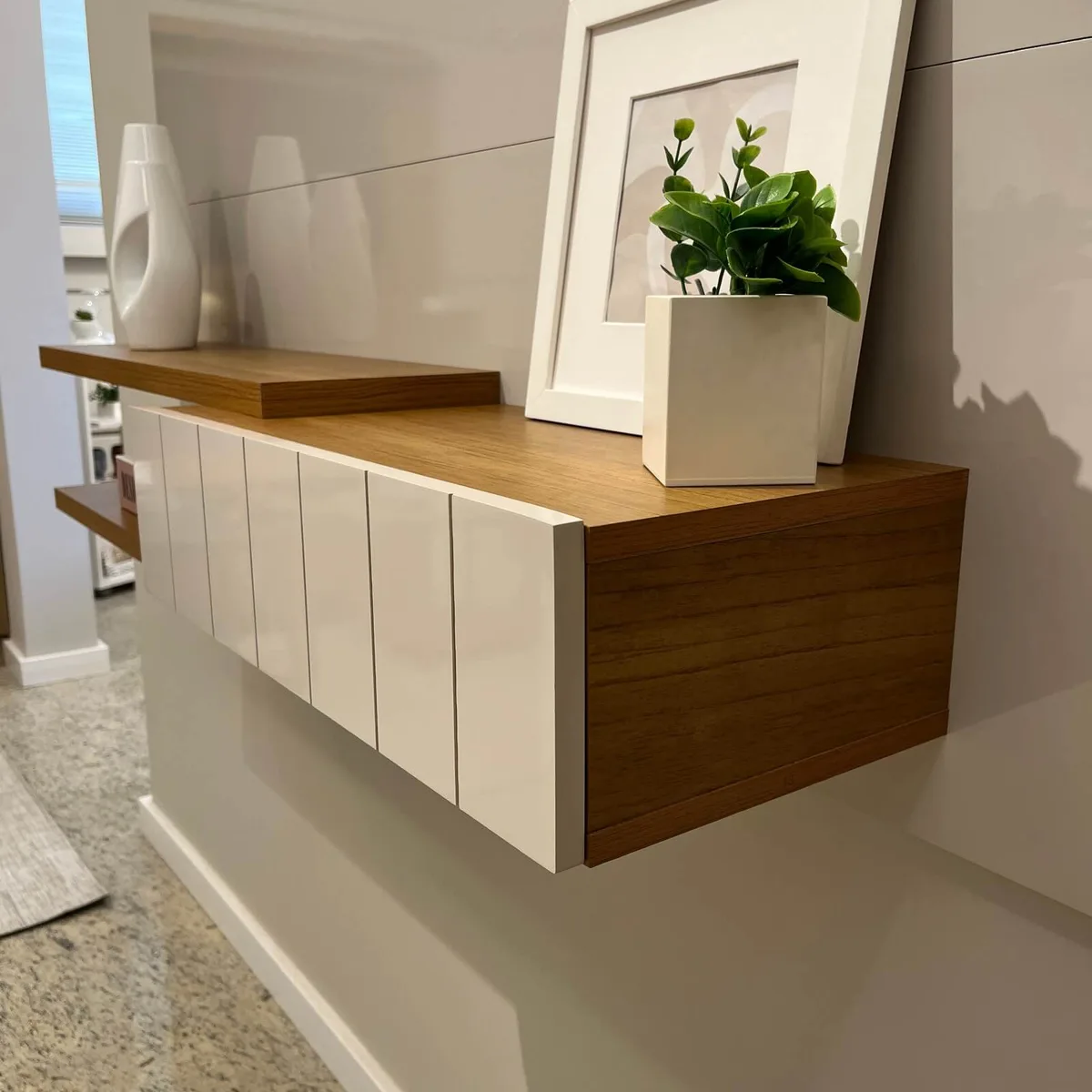 Painel Monza - Cinamomo C / Off White para TV até 55 polegadas - 3 - Móveis Curitiba | Moveirama