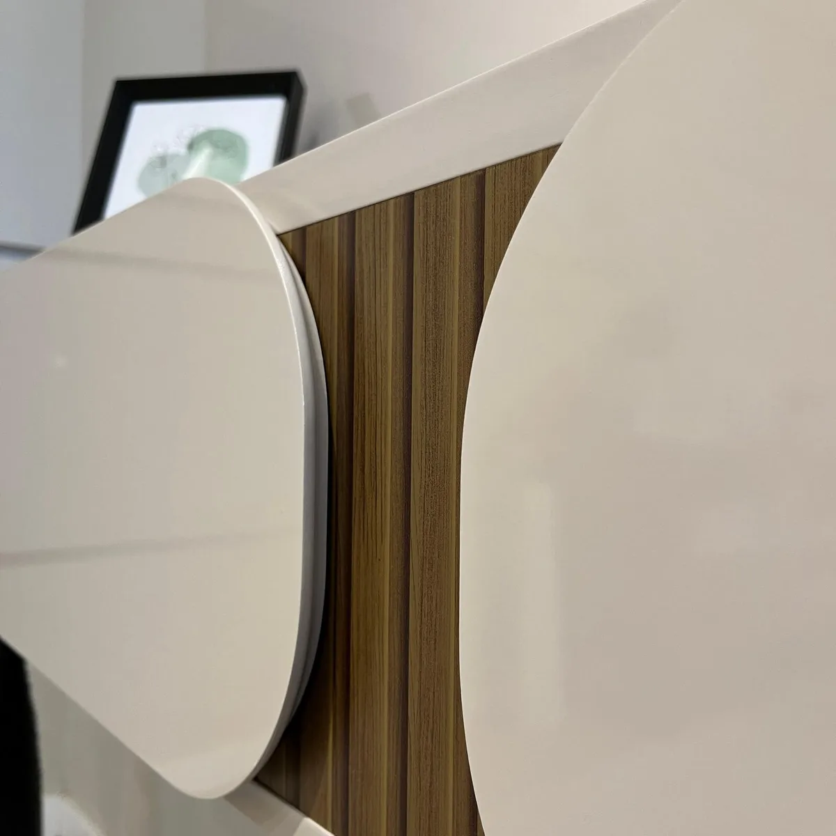 Painel Toronto - Off White C / Pinho - 7 - Móveis Curitiba | Moveirama