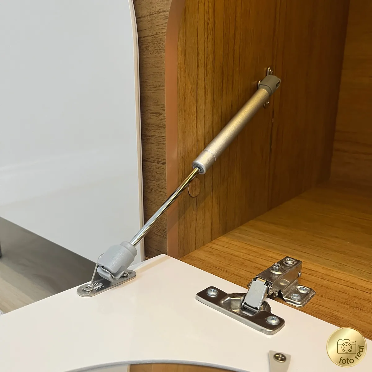 Rack Fiori - Cinamomo com Off White para TV até 85 polegadas - Móveis Curitiba | Moveirama